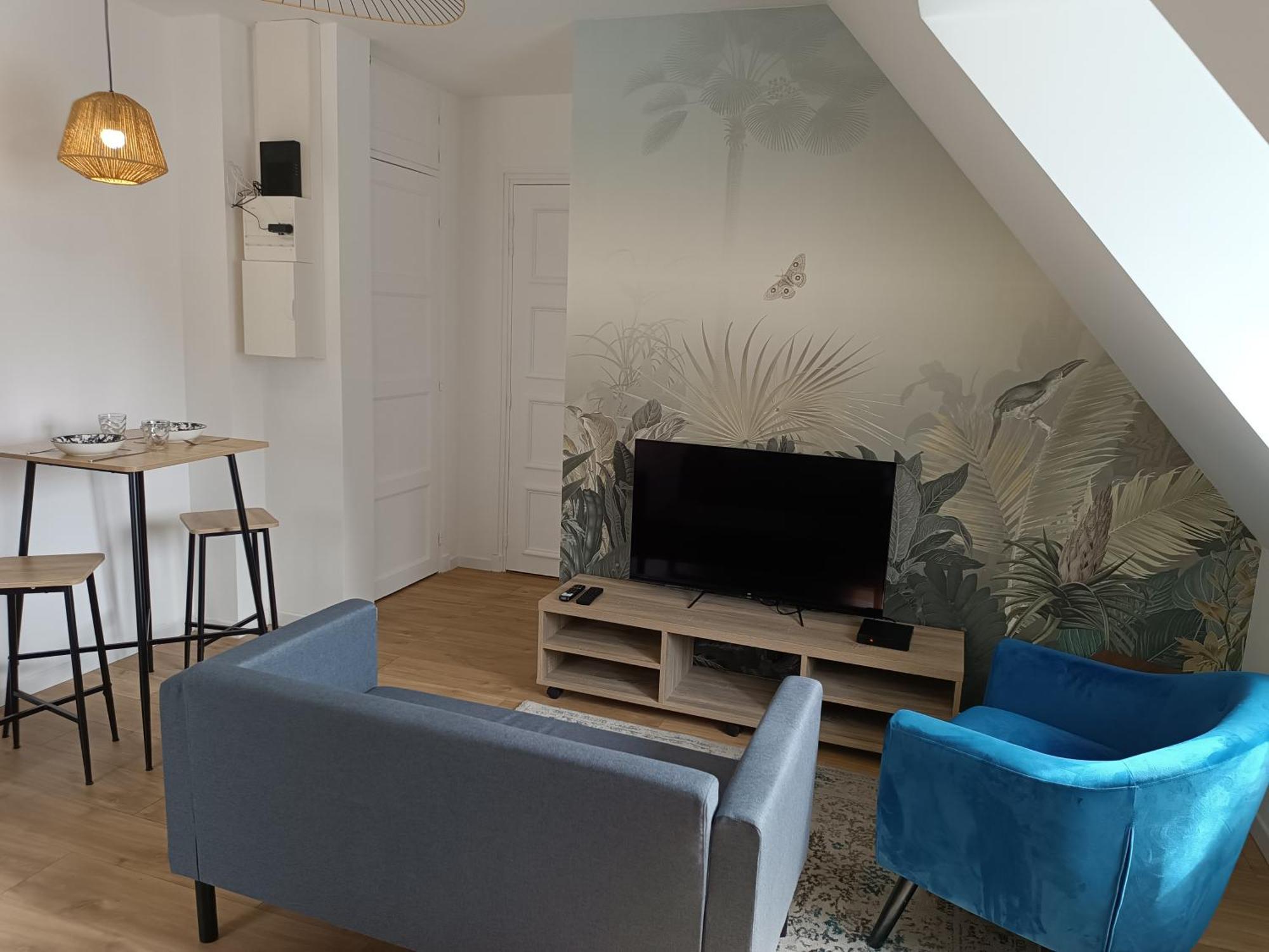 Elegant Studio ~Hyper Centre~ Apartment Coutances Bagian luar foto