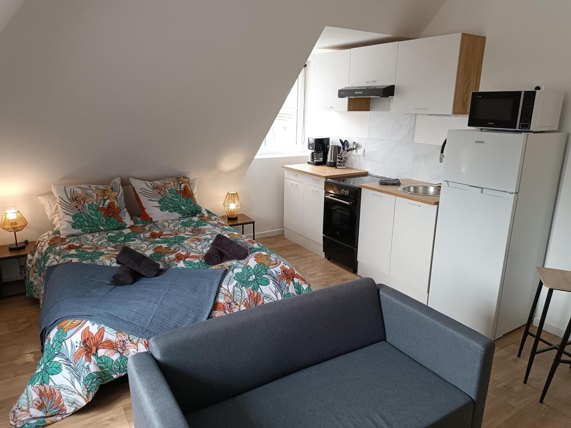 Elegant Studio ~Hyper Centre~ Apartment Coutances Bagian luar foto